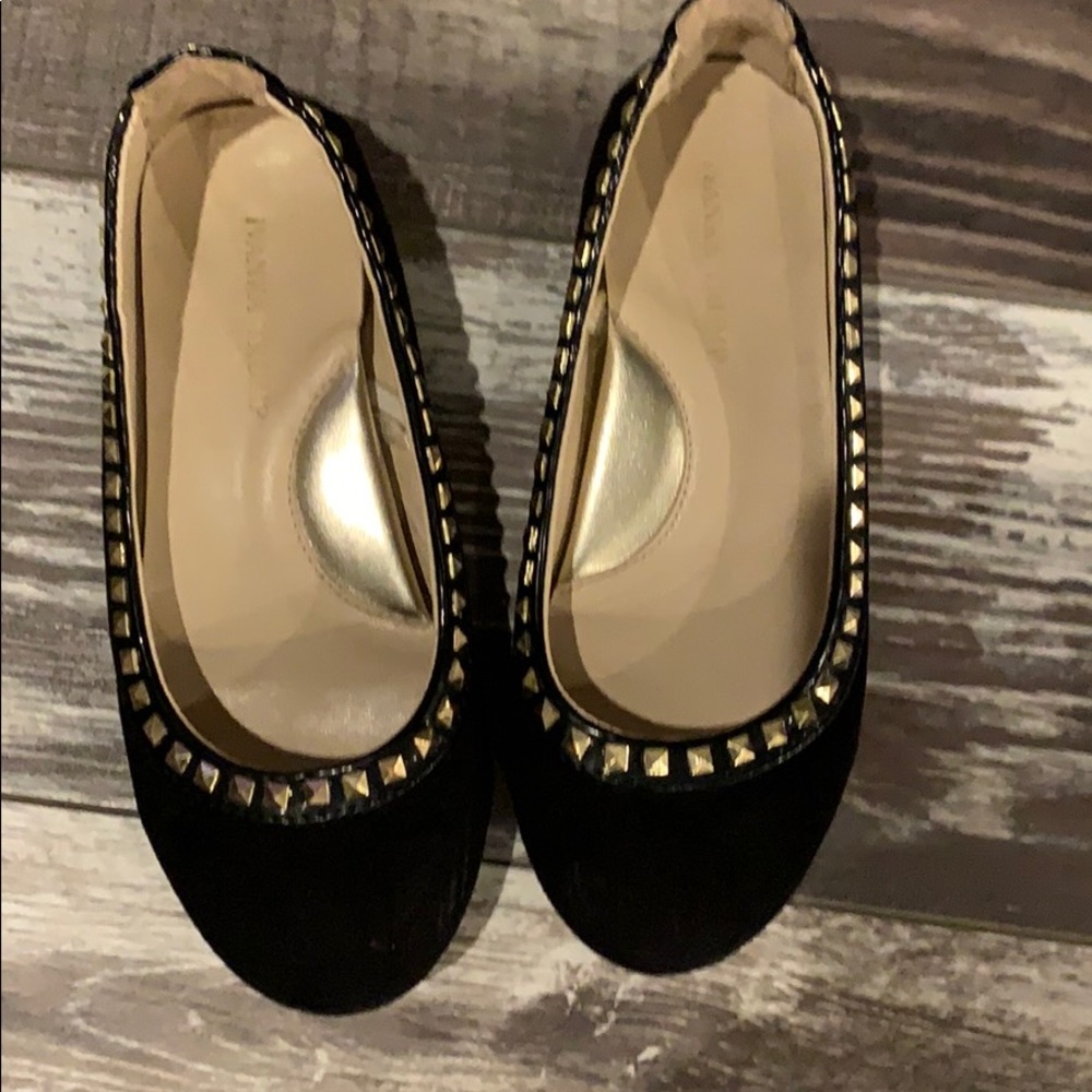 Ivanka Trump black flat slip ons